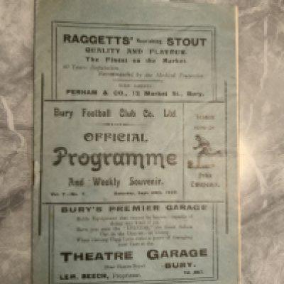 1929 - 1930 Bury v West Brom Football Programme: Very good condition with no team changes. Light fold.