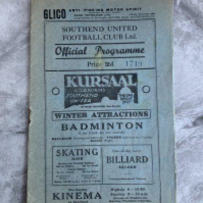1928 - 1929 Southend United v Watford Football Programme: Good condition with no team changes. Light fold.