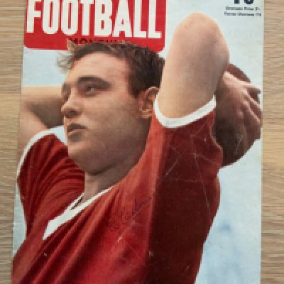 Eddie Colman Manchester United Signed Football Picture: Front page of Charles Buchan from December 1957 hand signed without dedication. Sadly Busby Babe Eddie died 2 months later in the Munich air disaster.
