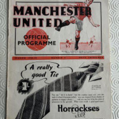 38/39 Manchester United v Charlton Football Programme: Excellent condition league match with no team changes.