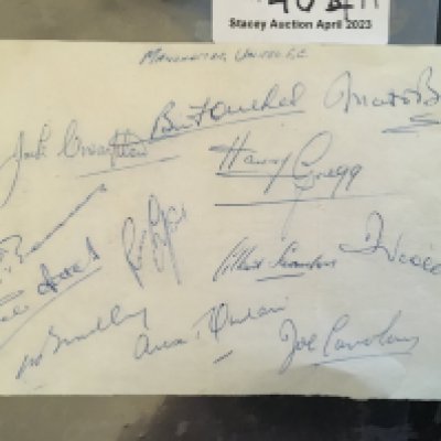 Manchester United 1960 Football Autographs: White page hand signed in blue biro by Busby Foulkes Crompton Gregg Brennan Scanlon Viollet Carolan Quixall Setters and a couple of others.