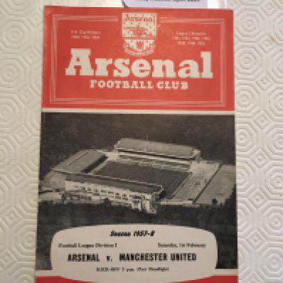 57/58 Arsenal v Manchester United Football Programme: Last match in England before the Busby Babes tragedy and fittingly some say the most exciting match of both teams history a 5-4 win for Utd. Excellent condition with no team changes.