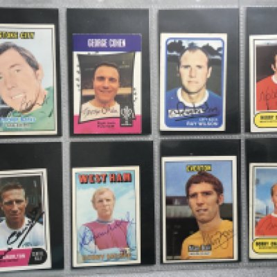 England 1966 World Cup Signed Trade Cards: A + BC cards from various sets featuring all 11 World Cup winners in club kit. Hand signed without dedication by all 11. Look great framed.