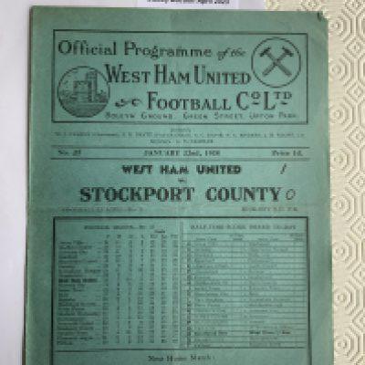 37/38 West Ham v Stockport County Football Programme: Good condition league match with no team changes. Pencilled score to cover.