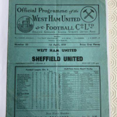 38/39 West Ham V Sheffield United Football Programme: Very good condition league match with no team changes.