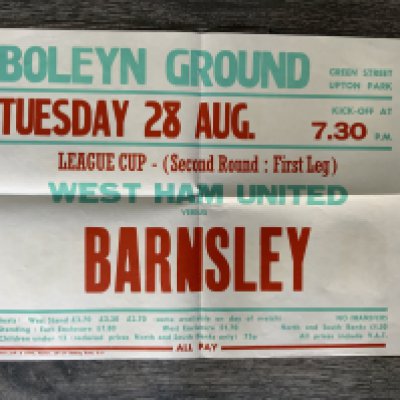 79/80 West Ham v Barnsley Football Poster: Excellent condition folded into 4 measuring 20 x 15 inches. League Cup 2nd round dated 28 8 1979.