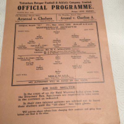 39/40 Tottenham v Millwall Football Programme: Very good condition single sheet league match with no team changes. Dated 22 3 1940.