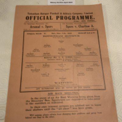 39/40 Tottenham v Watford Football Programme: Excellent condition single sheet league match with no team changes. Dated 11 11 1939.