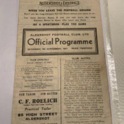 41/42 Aldershot v Tottenham Football Programme: Good condition with no team changes. Folding.