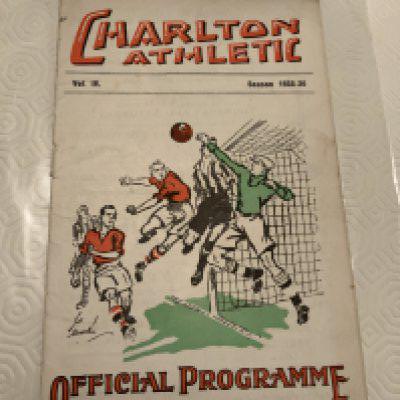 35/36 Charlton v Tottenham Football Programme: Good condition with pencilled team changes. Fold. Dated 13 4 1940.