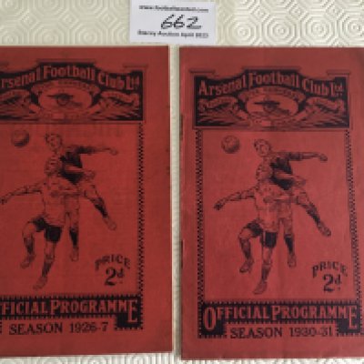 1949 Arsenal Public Trial Football Programme: Reds v a whites dated 13 8 1949. Very good with plenty of team changes and match related writing.