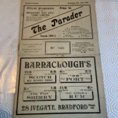34/35 Bradford City v Brentford Football Programme: Very good condition league match with no team changes. Light fold.