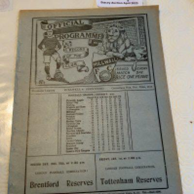 25/26 Millwall v Brentford Football Programme: Excellent ex bound 4 page league match with no team changes.