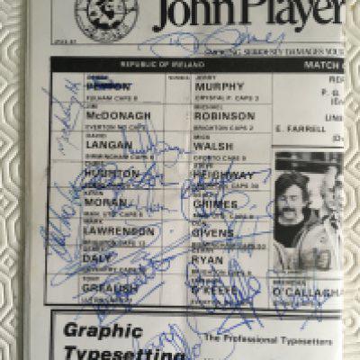 1981 Republic Of Ireland Football Autographs: 13 signatures on team page of fair condition programme at home to Wales. Includes Heighway, Moran and Grealish.