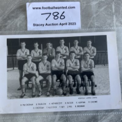 Norwich City 1959 Fully Signed Football Postcard: The famous third division FA cup semi final team. 11 players on black and white postcard all named with 11 hand written autographs to rear.