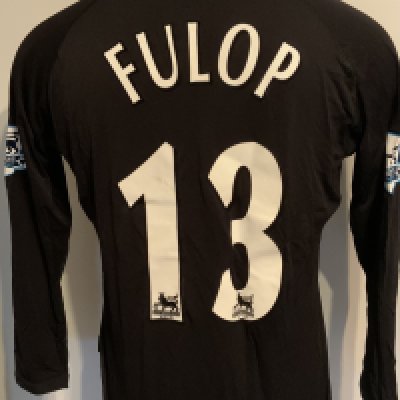 Tottenham 2005 - 2006 Match Issued Goalkeeper Football Shirt: Black long sleeve with Premiership badging to arms and number 13 Fulop to rear.