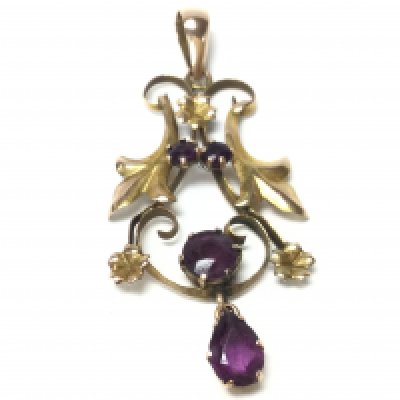 An antique 9ct stone set pendant, 1.2g. Postage category A