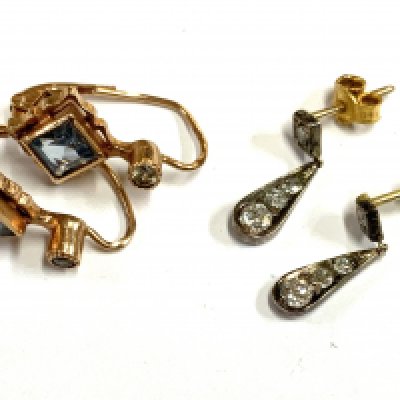 A Pair of 18ct Rose gold Aquamarine and Diamond earrings together with a 1930s pair of 18ct and graduated old cut diamond stud drop earrings (A)
