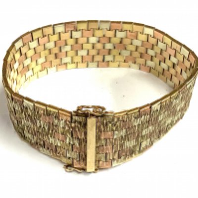 A Heavy 9ct 3 colour gold bracelet, Total weight 66.84g (A)