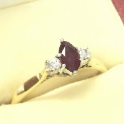 WITHDRAWN - - An 18ct gold ring set with diamonds and a ruby stone , 3g. Size Q. Postage category A