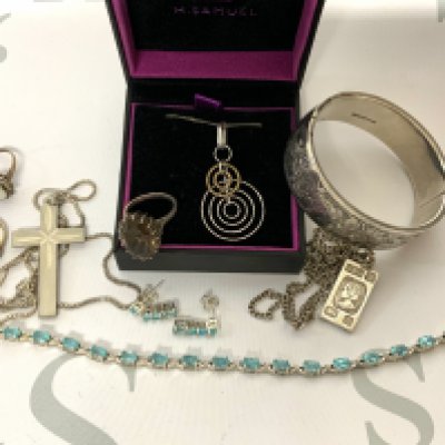 A small collection of silver and stone set jewellery etc. (A)