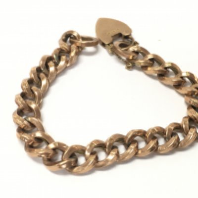 A 9ct rose gold bracelet with open links. 17.02g Postage A