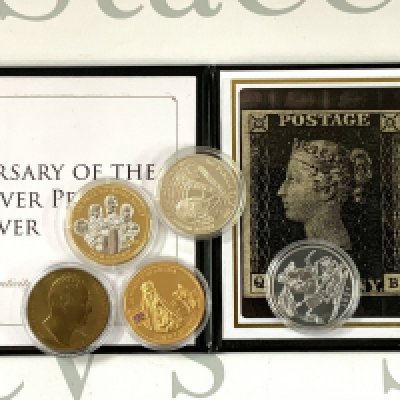 A Penny Black Anniversary Silver coin together with 5 additional commemorative coins, cased set of 3 sterling silver coins (A)