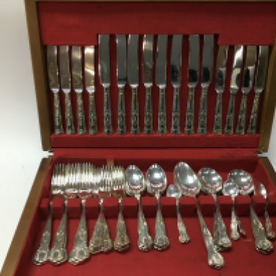 A cased set of kings cutlery In stainless steel. Postage B