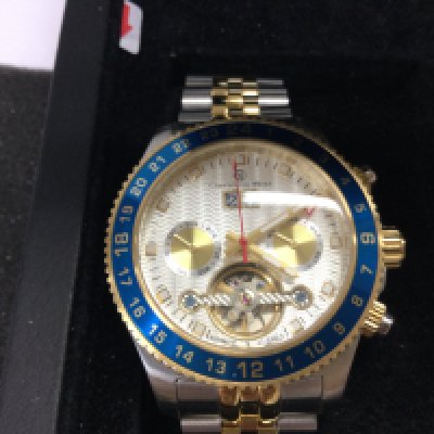 A gents automatic Constantin Weisz watch with 4 additional straps in excellent condition seen running. Postage B