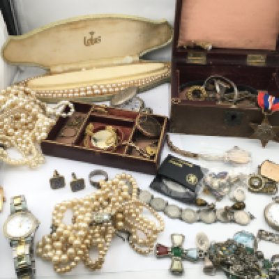 A Collection of costume jewellery including 9ct gold items and silver items. Postage B