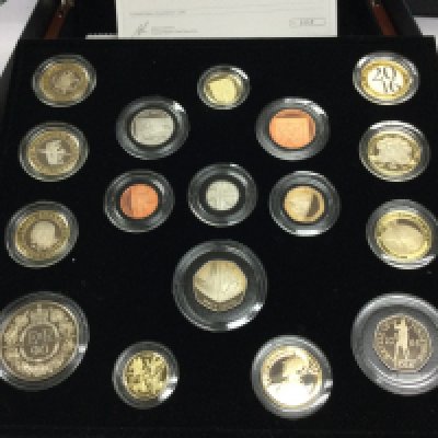 2016 United Kingdom premium proof coin set. Postage B