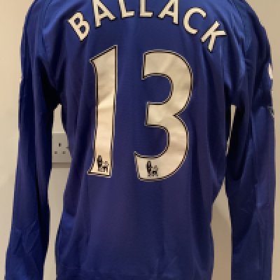 Chelsea 2008 - 2009 Match Worn Football Shirt: Blue long sleeve shirt with Premier League badges to sleeves. Ballack 13 to rear. 