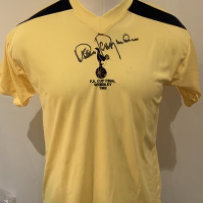 Tottenham 1982 FA Cup Final Signed Replica Shirt: Yellow short sleeve shirt signed to front by Steve Perryman. COA from reputable source. 