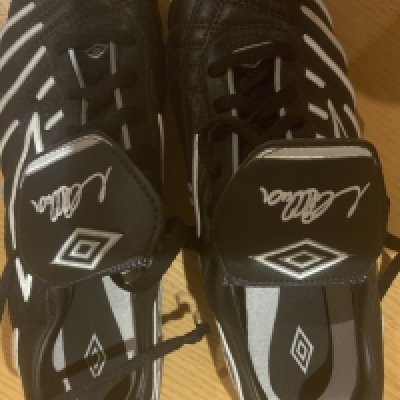 England Match Worn Michael Owen Football Boots: COA signed by player without dedication. Includes two press photos of Owen wearing the boots in Euro 2000 v Rumania.