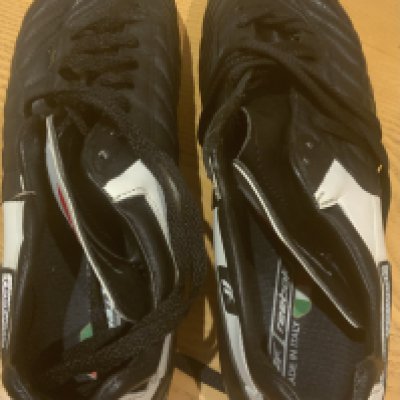 Liverpool Match Worn Barmby Football Boots: Reebok come with signed COA by the player without dedication. 