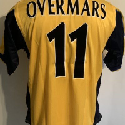 Arsenal 1999 - 2000 UEFA Cup Semi Final Match Worn Football Shirt: Yellow short sleeve Nike Sega shirt with Overmars 11 to rear. Worn v Lens in UEFA Cup semi final 1st leg on 6 April 2000. Comes with signed COA from the player and programme.