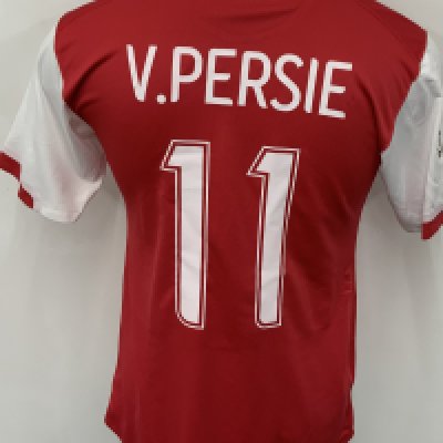 Arsenal 2006 - 2007 Home Match Worn Football Shirt: Red and white short sleeve  Nike shirt with Champions League badging to sleeve. V. Persie 11 to rear.