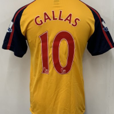 Arsenal 2008 - 2009 Away Match Worn Football Shirt: Yellow short sleeve Nike shirt with Premier League badging to sleeves. Gallas 10 to rear.