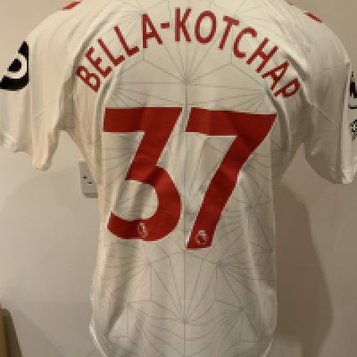 Southampton 2022 - 2023 Match Worn Football Shirt: Red and white short sleeve shirt with Premier League badge to sleeves. Bella Kotchap 37 to rear. Worn v Tottenham on 18 March 2023.