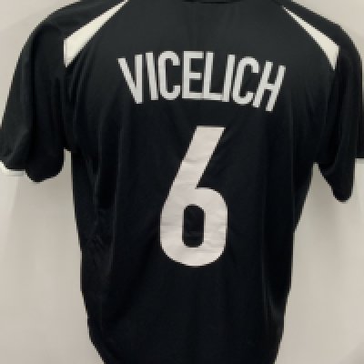 New Zealand 2009 Match Worn Football Shirt: Black short sleeve shirt. Number 6 Vicelich. 