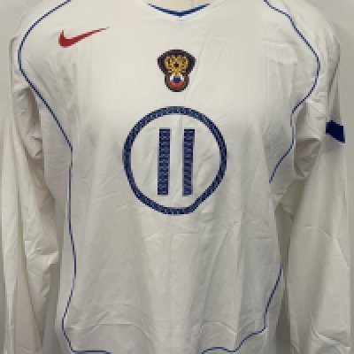 Russia 2006 Match Worn Football Shirt: White long sleeve shirt with number 11 to front and back. 