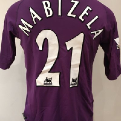 Tottenham 2003 - 2004 Match Issued Football Shirt: Purple short sleeve third shirt with Premier League badging to sleeves Mabizela 21 to rear. 