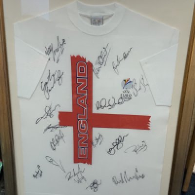 England Euro 2000 Signed Framed Football T Shirt: Squad signed to front. Frame measures approximately 39 inches by 29 inches. No Coa. Not for posting. 