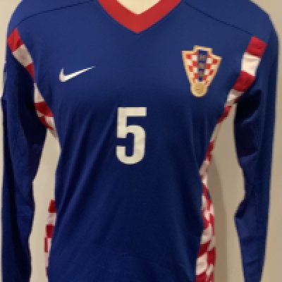2009 Croatia Match Worn Football Shirt: Blue long sleeve shirt with number 5 to rear. Worn by Corluka in the 2010 World Cup qualifying tournament in around 2009. 