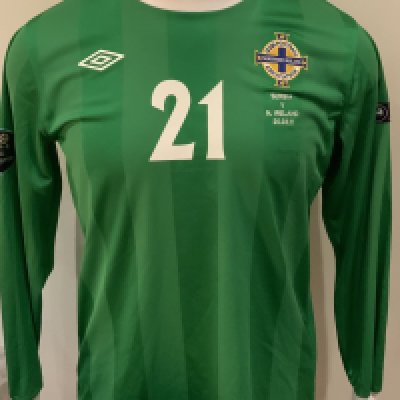 Northern Ireland 2011 Match Issued Football Shirt: Green long sleeve number 31 shirt. Issued in Euro Qualifying v Serbia on 25 March 2011. 