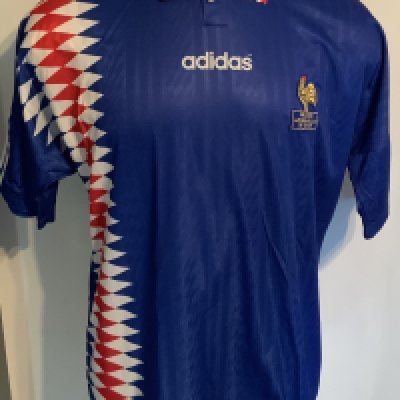 France 1995 Desailly Match Worn Football Kit: Blue short sleeve Adidas shirt with number 4 to rear. Worn v Azerbaijan on 6 September 1995. Comes with match worn shirt and shorts. Also included are 4 press photos of Desailly wearing the shirt. 