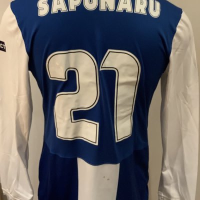 Porto 2009 - 2010 Match Worn Football Shirt: Blue and white long sleeve shirt with Champions League badging to sleeves. Sapunaru 21 to rear. Worn during the champions league campaign. 