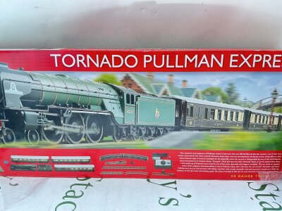 A Boxed Hornby 00 Gauge Tornado Pullman Express Set R1169. No Reserve.