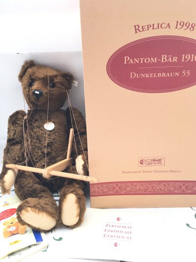 A Boxed Steiff Pantom-Bear Dark Brown, 1910 Replica.