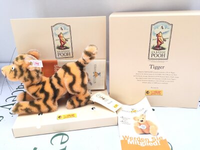 A Boxed Steiff Classic Pooh Tigger. No Reserve.